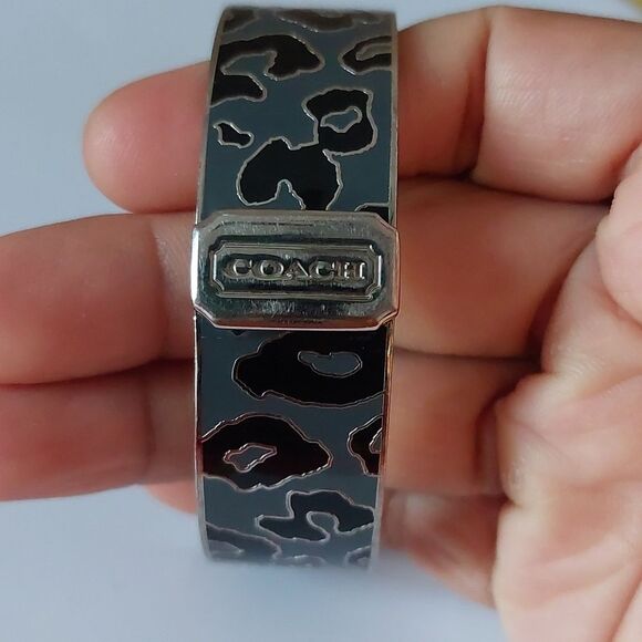 COACH 3/4" Ocelot Leopard Black Gray Silver Tone Hinged Bangle Bracelet - Picture 2 of 12